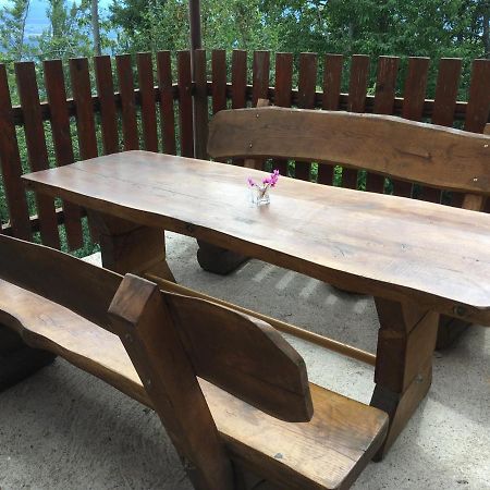 Lodge Dom Na Lovrencu Baselj 外观 照片